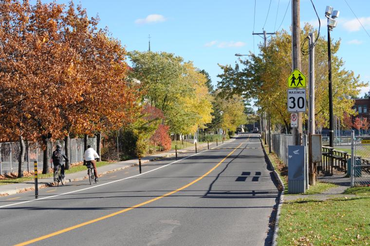 Québec 21 veut plus de virages à droite au feu rouge