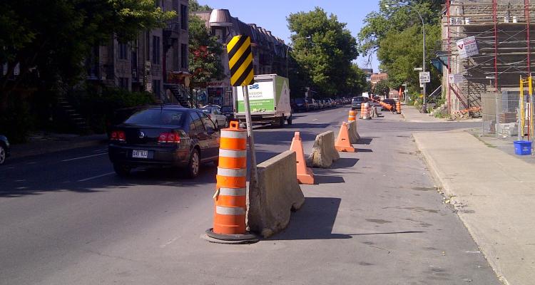 Signalisation de travaux routiers urbains